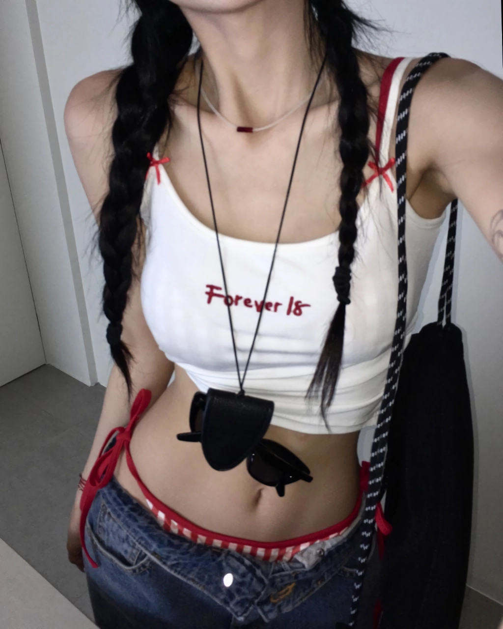하나씩 벗으면서 셀카