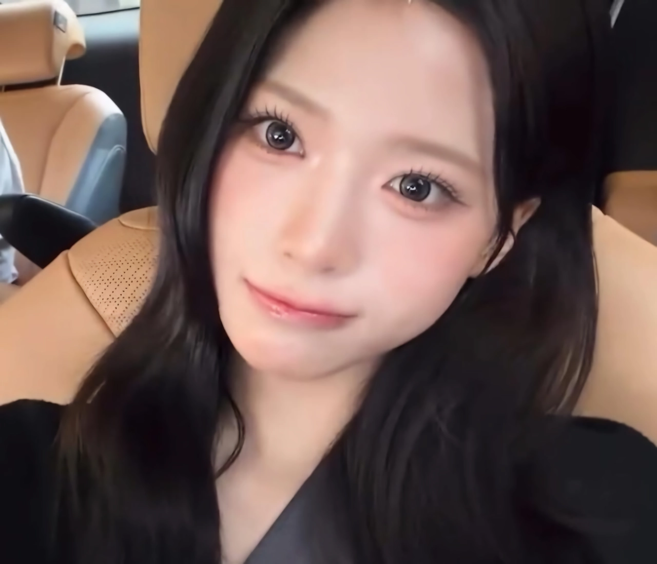 어린시절사진을 공개한 리센느 제나