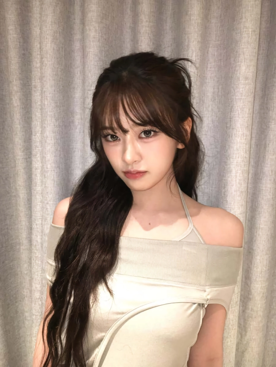 [아이브] 안유진 인스타 ㄷㄷ.JPG