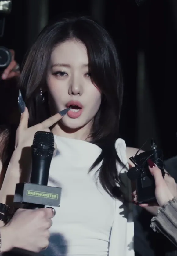(SOUND)베이비몬스터- SUGAR HONEY ICE TEA [MV TEASER].webp