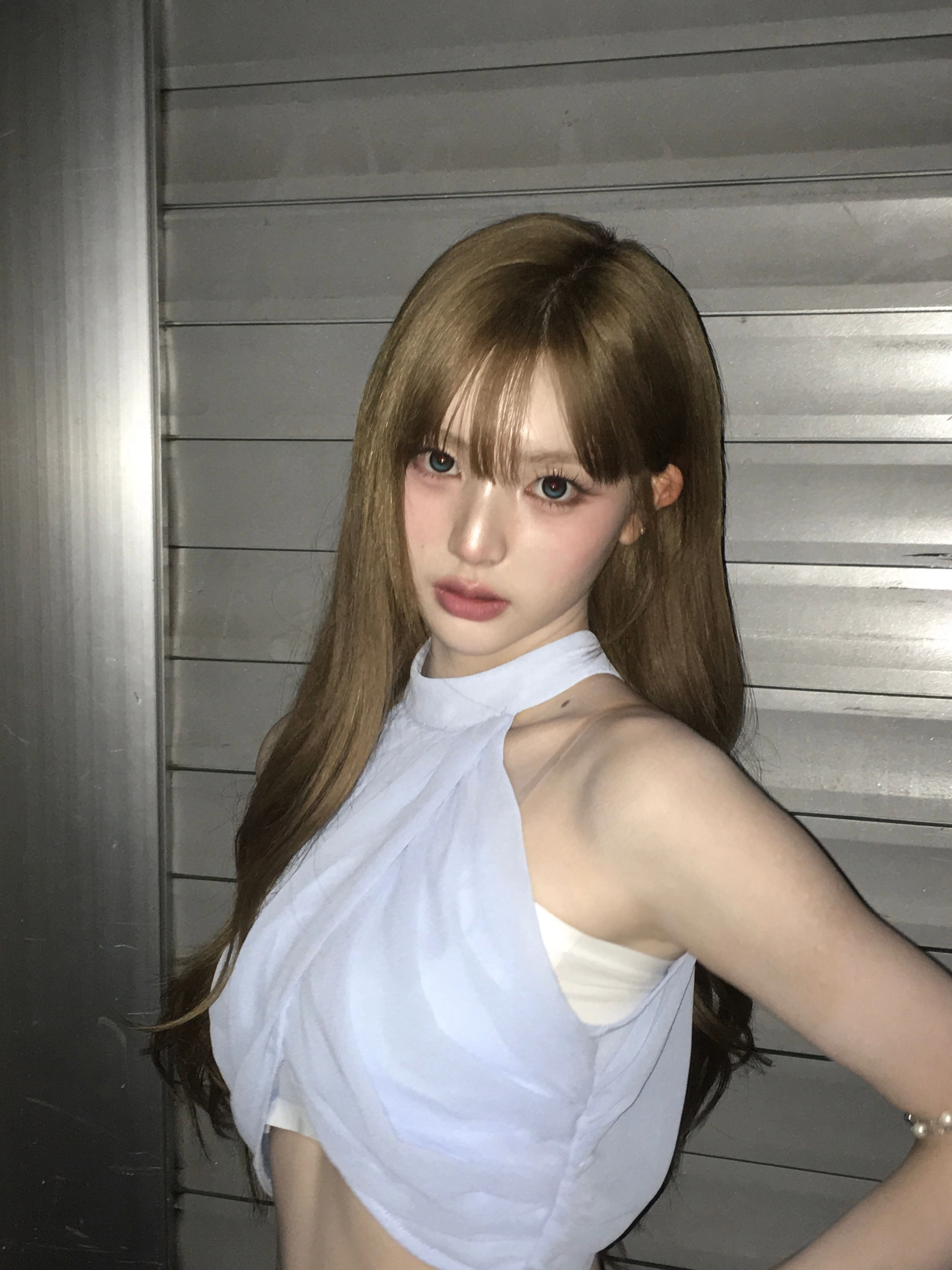 트리플에스 하연, 소현, 연지, 니엔, 린, 주빈, 신위