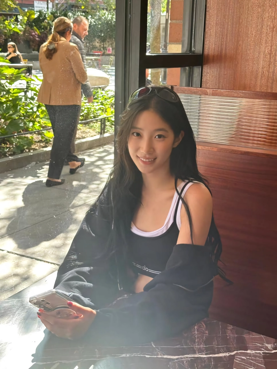 인스타) 레깅스 입고 거리를 활보하는 카즈하