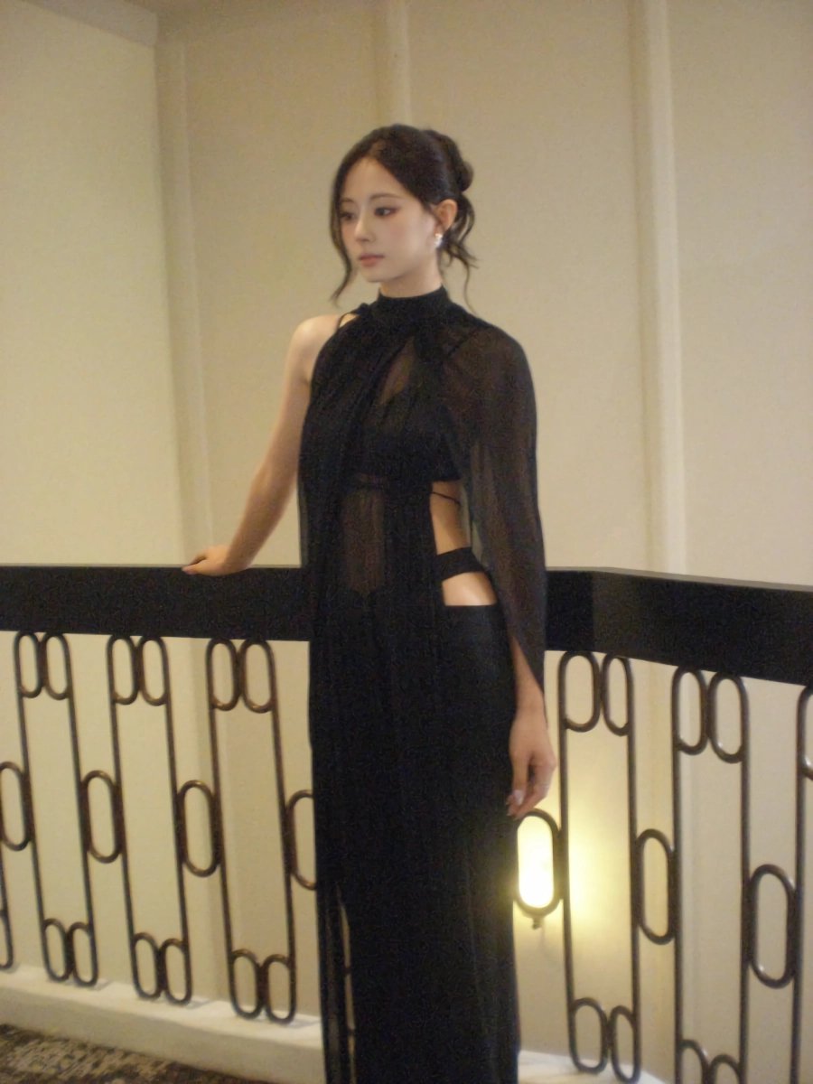 벌써 10년째 보는건데도 볼때마다 경이로운 미모임