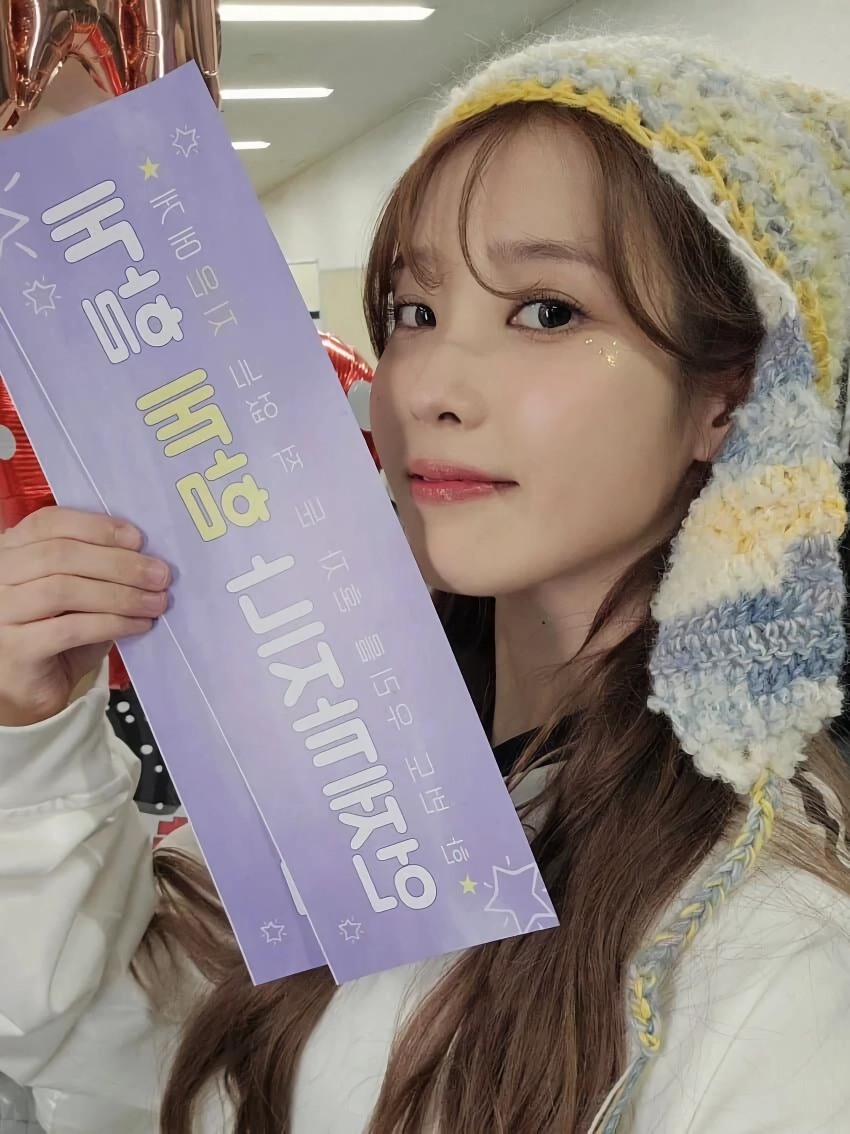 르세라핌 사쿠라가 뜨개질로 직접 만든 가방 퀄리티