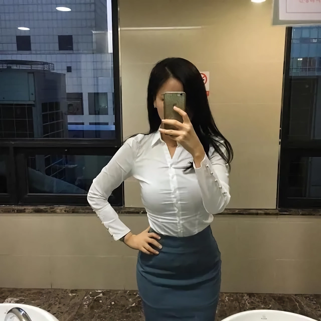 미치게 만드는 오피스룩 특징