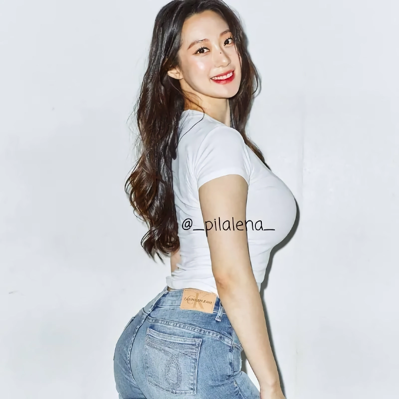 ㅇㅎ)코에 점이 매력적인 모델