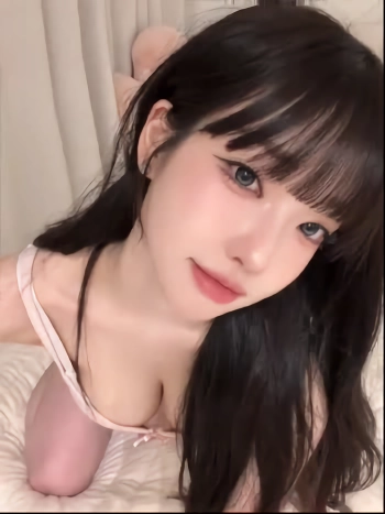 과즙세연 침대위 숙인 가슴골