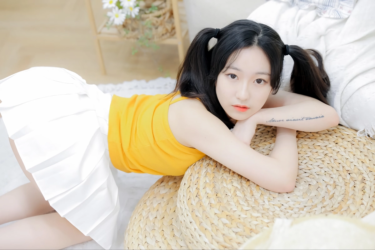 맥심 스푸닝 세희 양갈래 소녀미 물씬