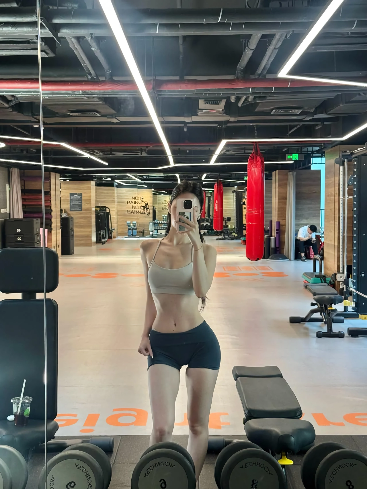 헬스장 가면 진짜 이런 거 많이 입고 있음?