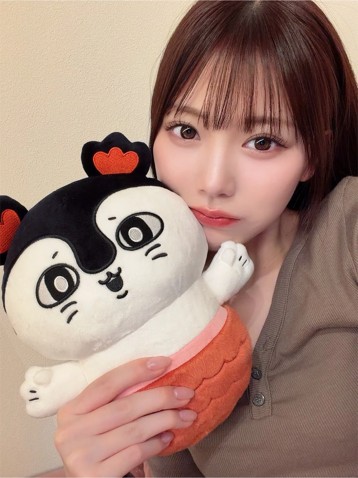 남친이 손잡으면 부끄러워할 듯한 소녀.jpg