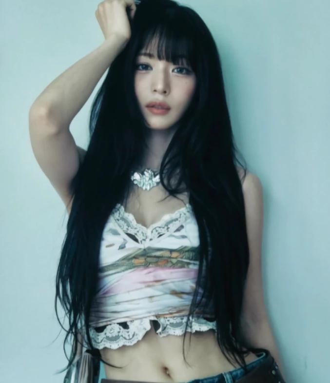 프로미스나인 이채영 검스 각선미