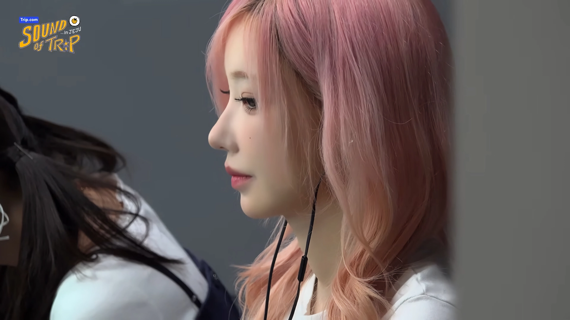 QWER 팬 사인회 직후 제주도로 납치? 여행? 홍보? 선전?