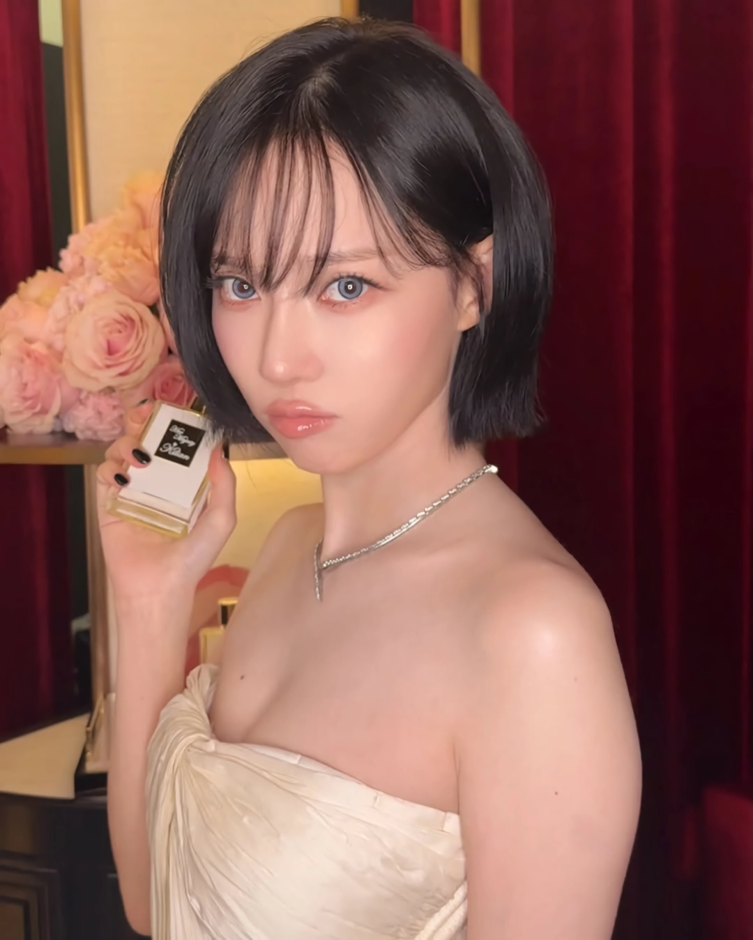에스파 윈터 집중하게 하는 오프솔더 가슴골