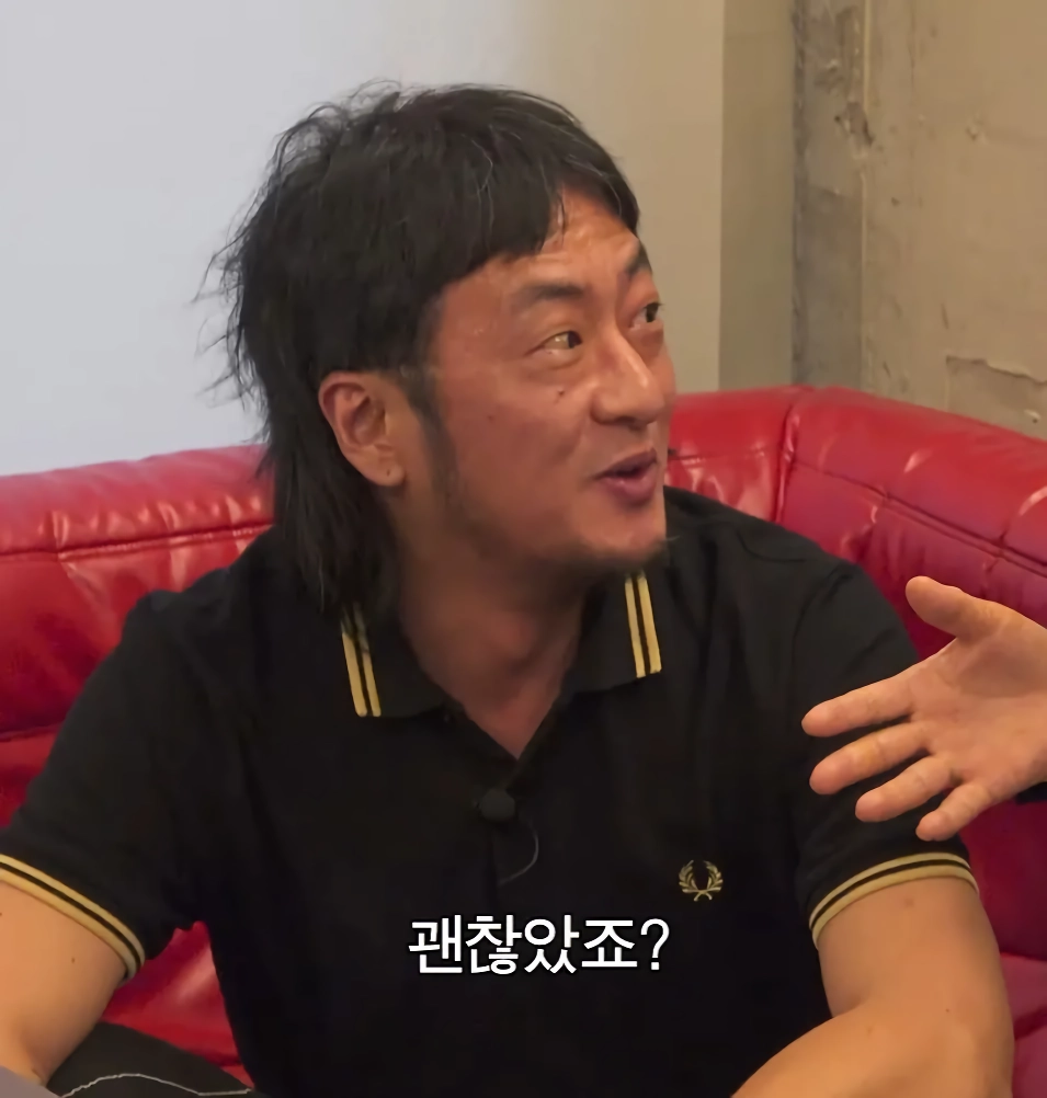 본인이 히틀러? 시대? 비밀경찰이라고.