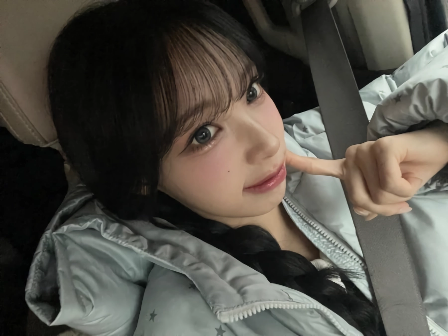 에스파 카리나 닮은 리센느 원이.jpg