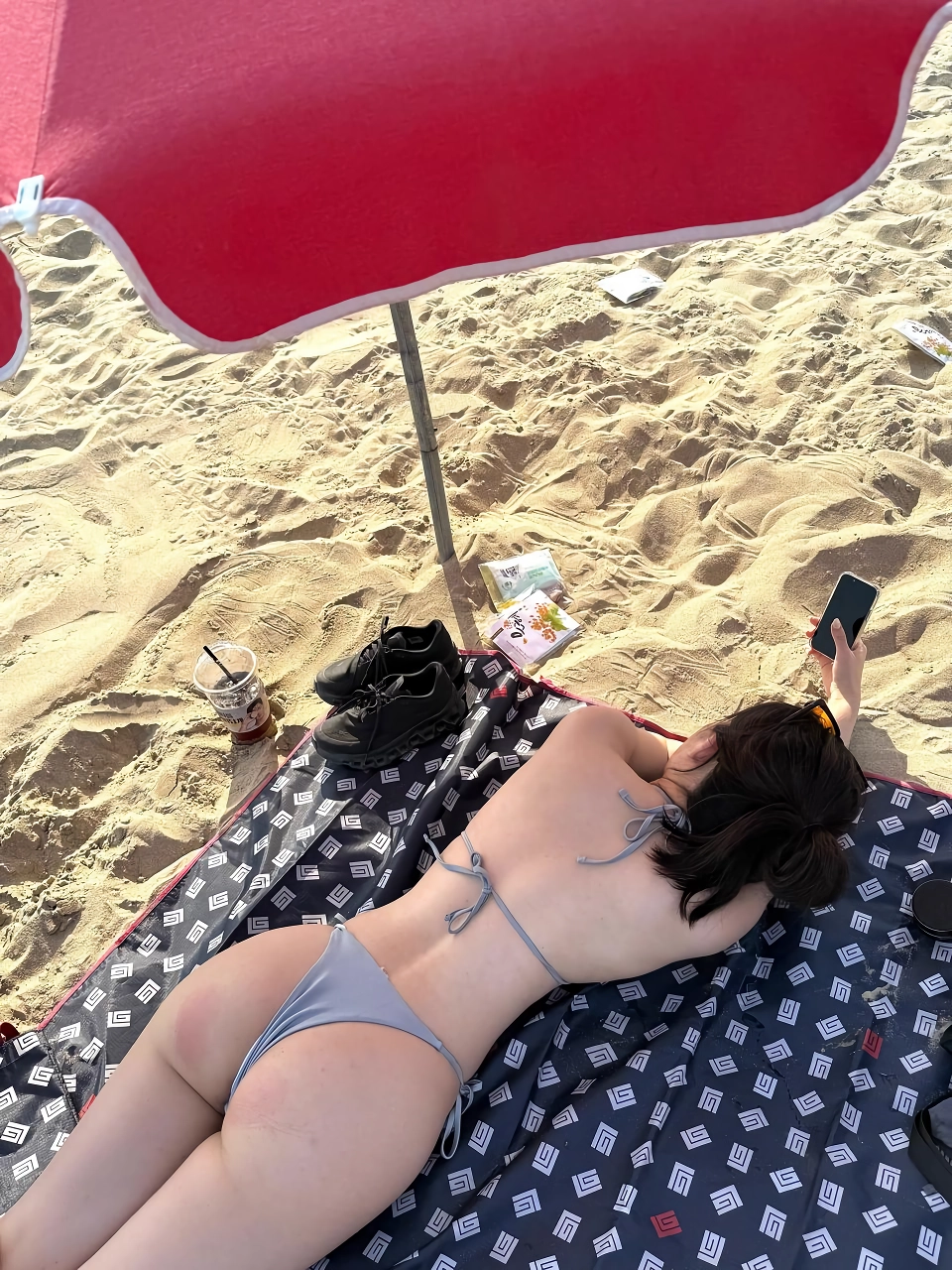 폭발적인 몸매를 가진 처자