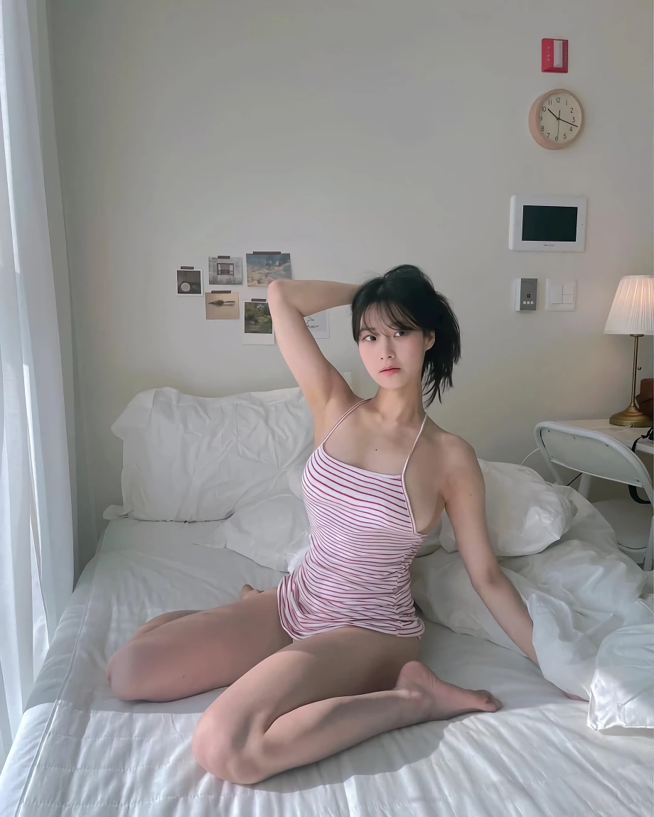 명아츄 끈 홀터넥 노브라 가슴골