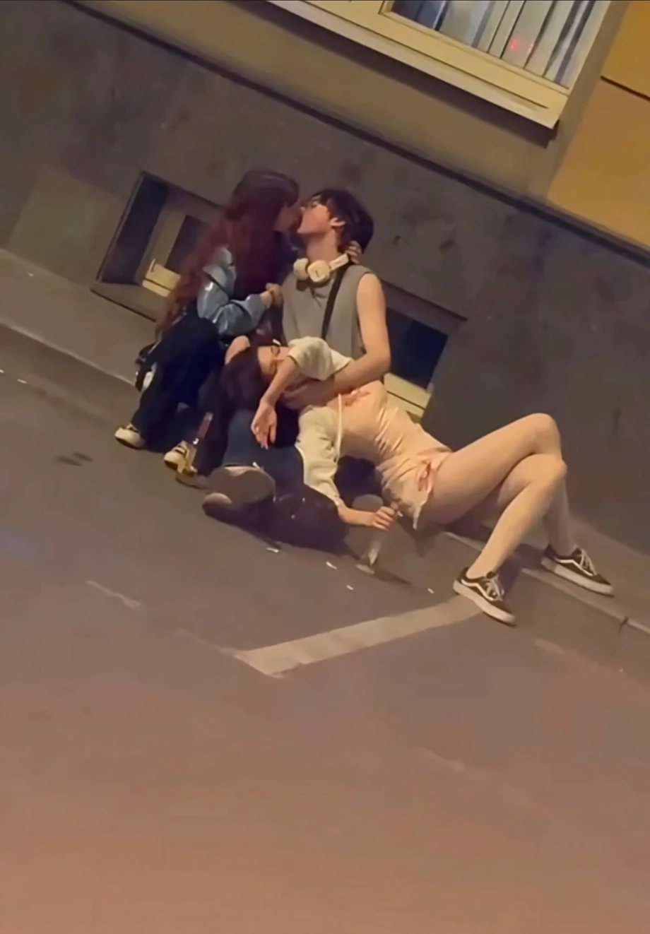 일본 알파남과 두여자 어떤 관계?