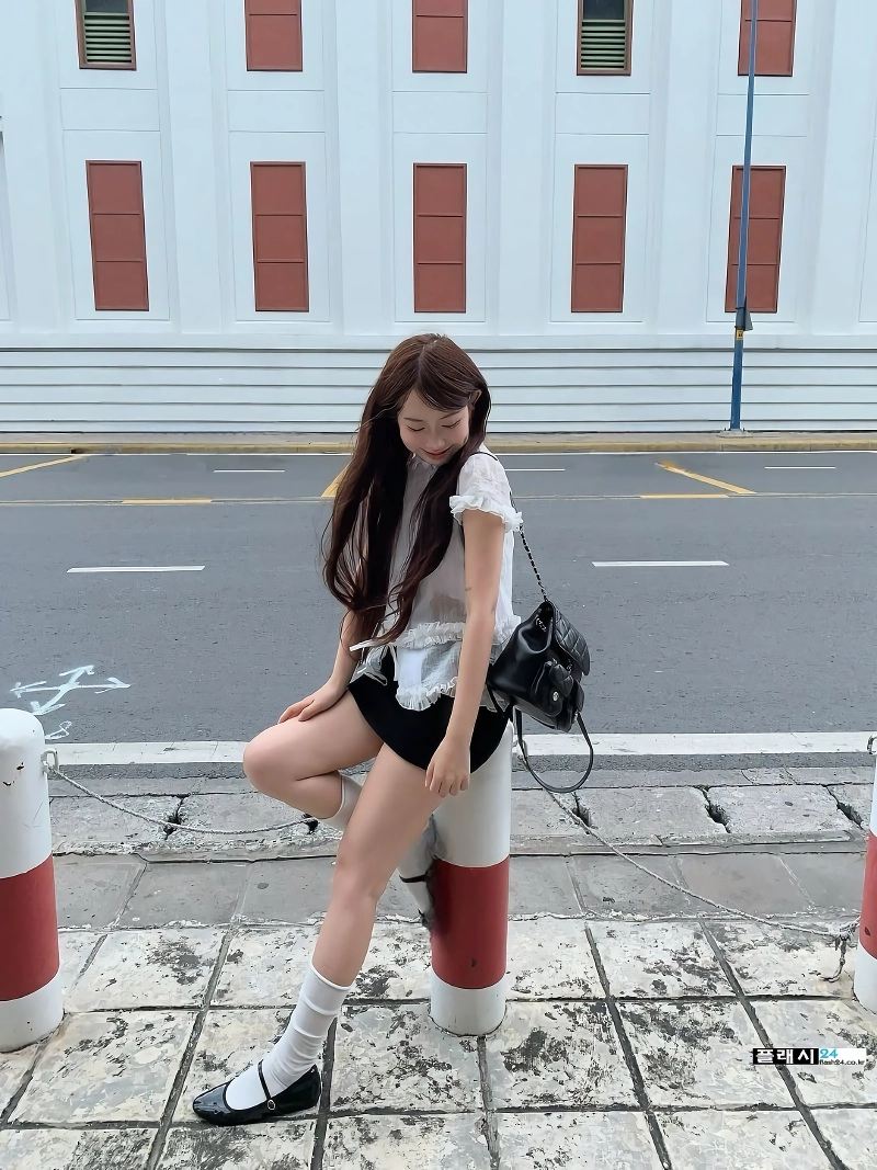 평소 모습과 너무다른 사복 진윤위