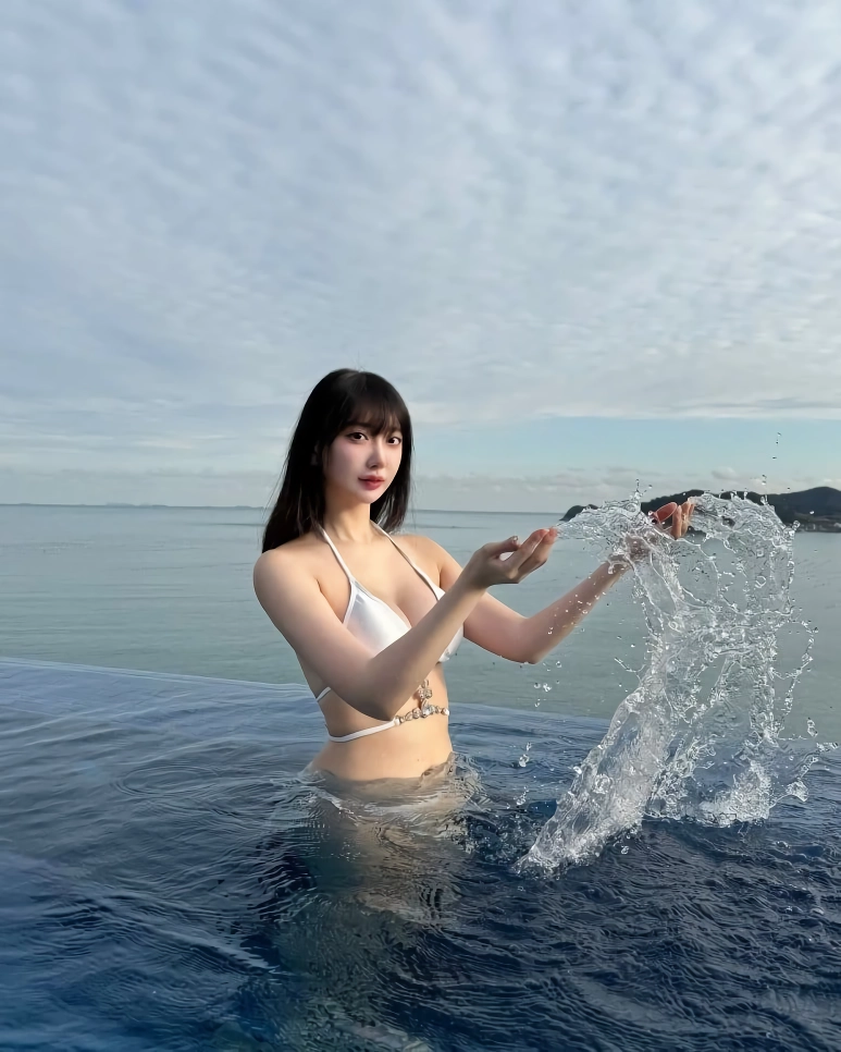 레이싱모델 이다연 화이트 비키니 몸매