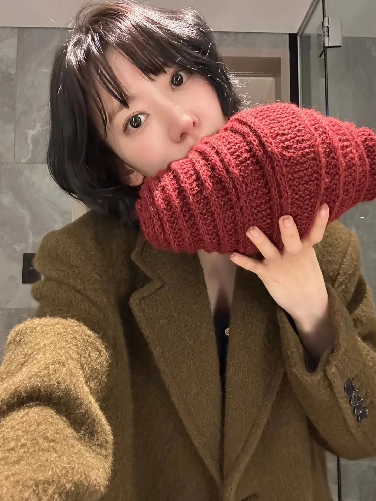르세라핌 사쿠라가 뜨개질로 직접 만든 가방 퀄리티