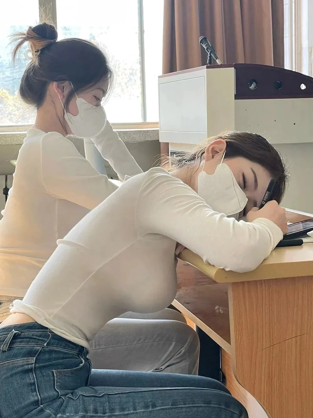 ㅇㅎ?) 이상적인 흰티에 청바지 jpg