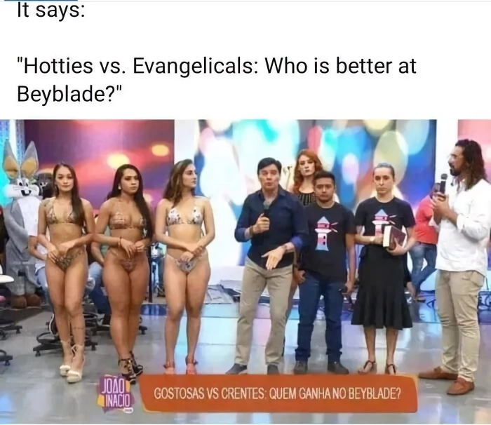 비키니녀와 전도사가 베이블레이드로 대결하는 짤