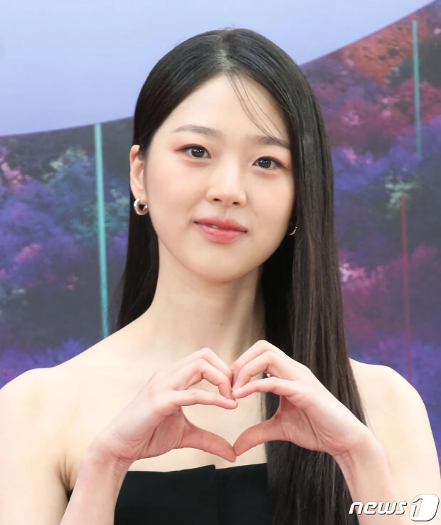 지예은 닮은꼴 배우 김시은
