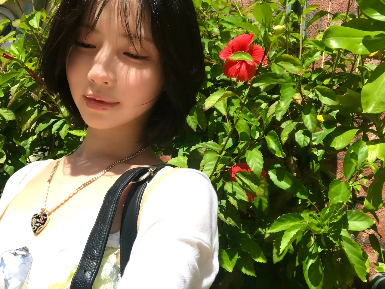 베몬 아사 여친짤 .jpg