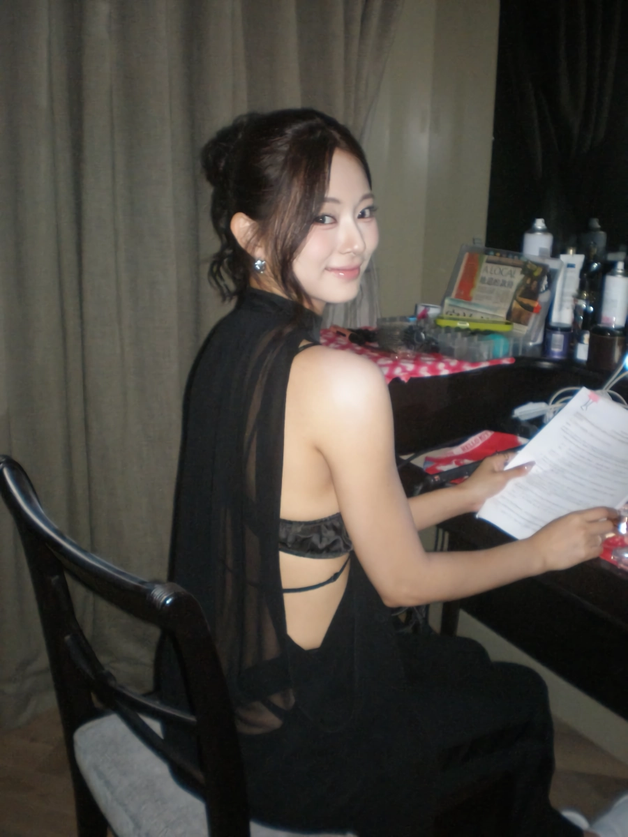 벌써 10년째 보는건데도 볼때마다 경이로운 미모임