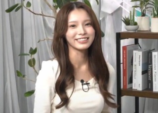 [일본]이와모토 렌카, 최신 화보에서 민낯 공개… 괜찮은 걸까?