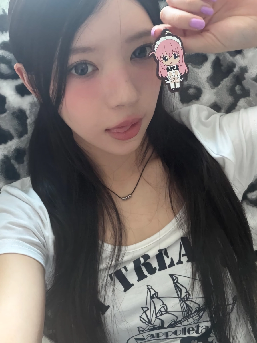 와 지금까지 나온 일본인 아이돌 멤버중 제일 예쁜듯