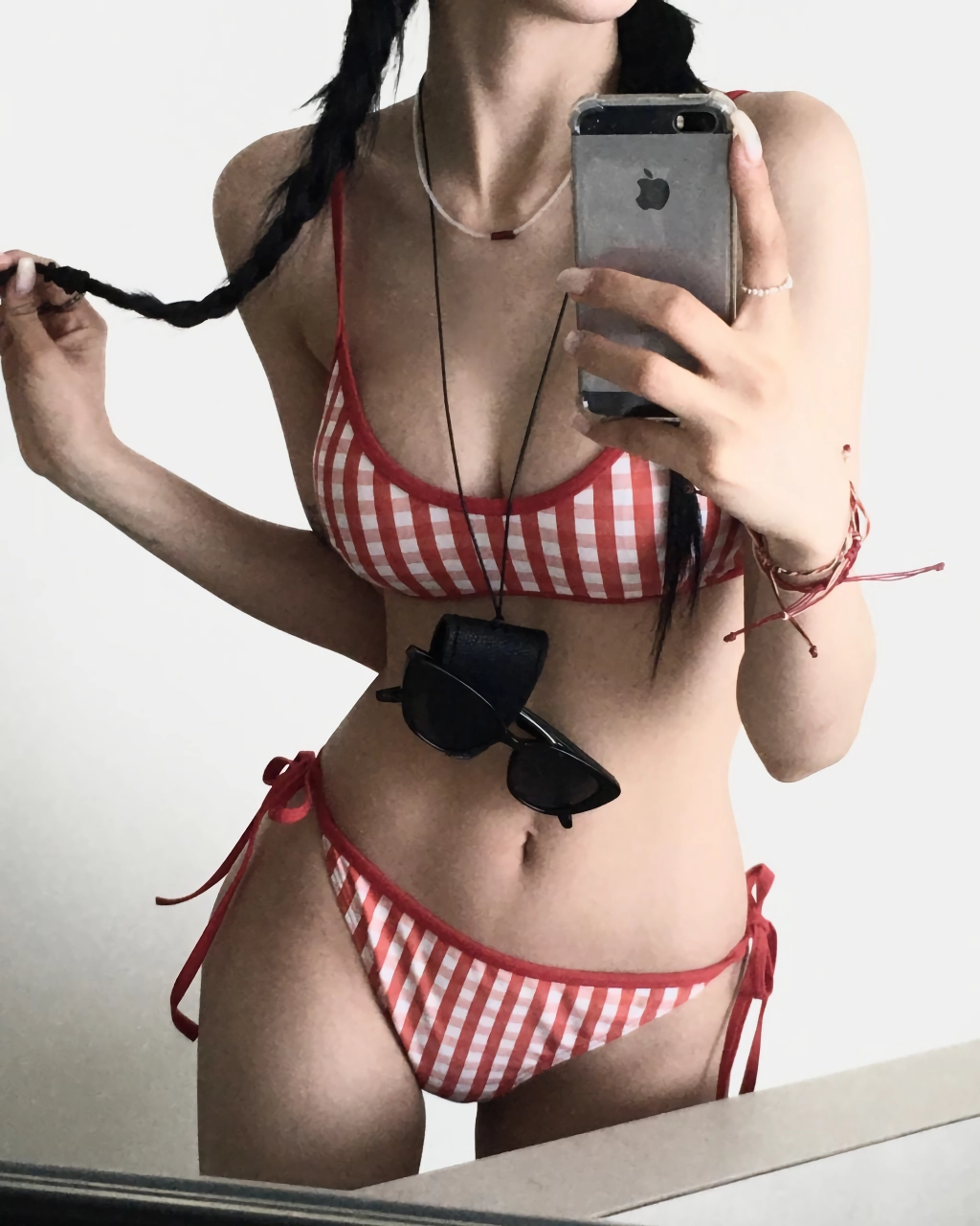 하나씩 벗으면서 셀카