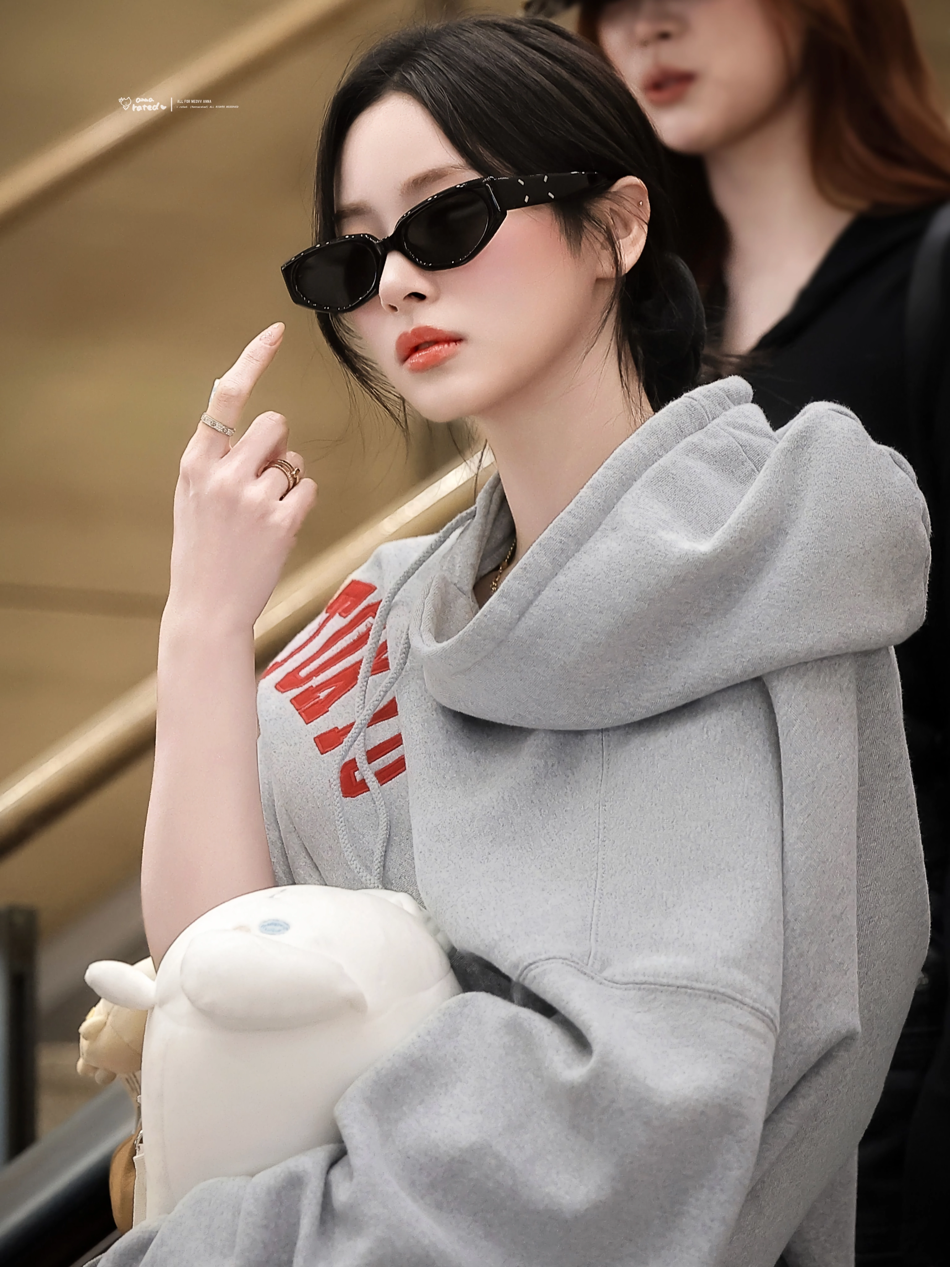 MEOVV (미야오) 안나