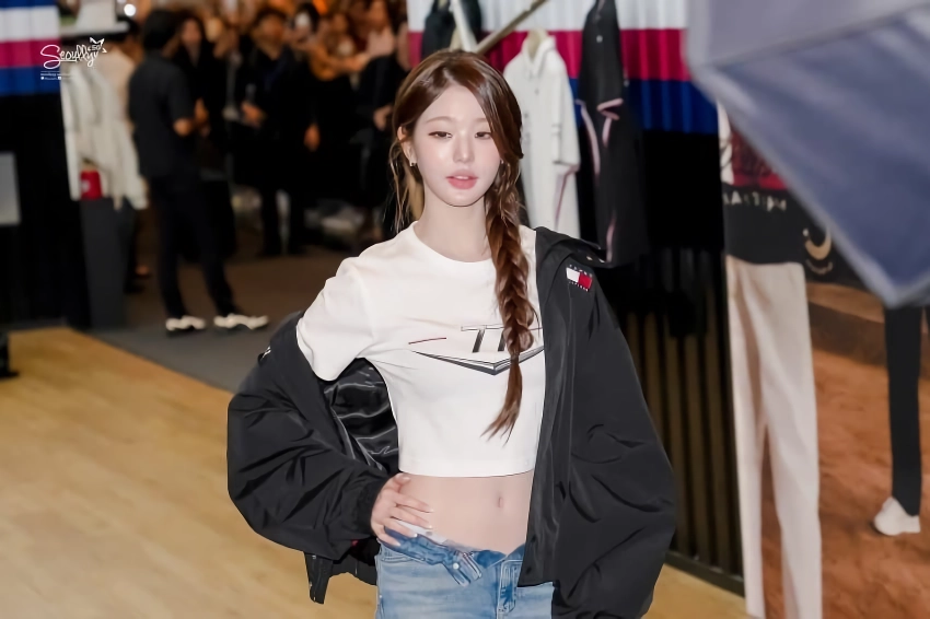 (SOUND)[아이브] 오늘 싱가포르에 뜬 장원영.JPGIF