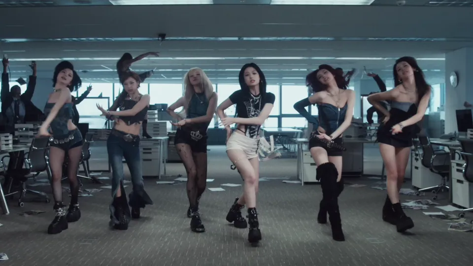(SOUND)베이비몬스터- SUGAR HONEY ICE TEA [MV TEASER].webp