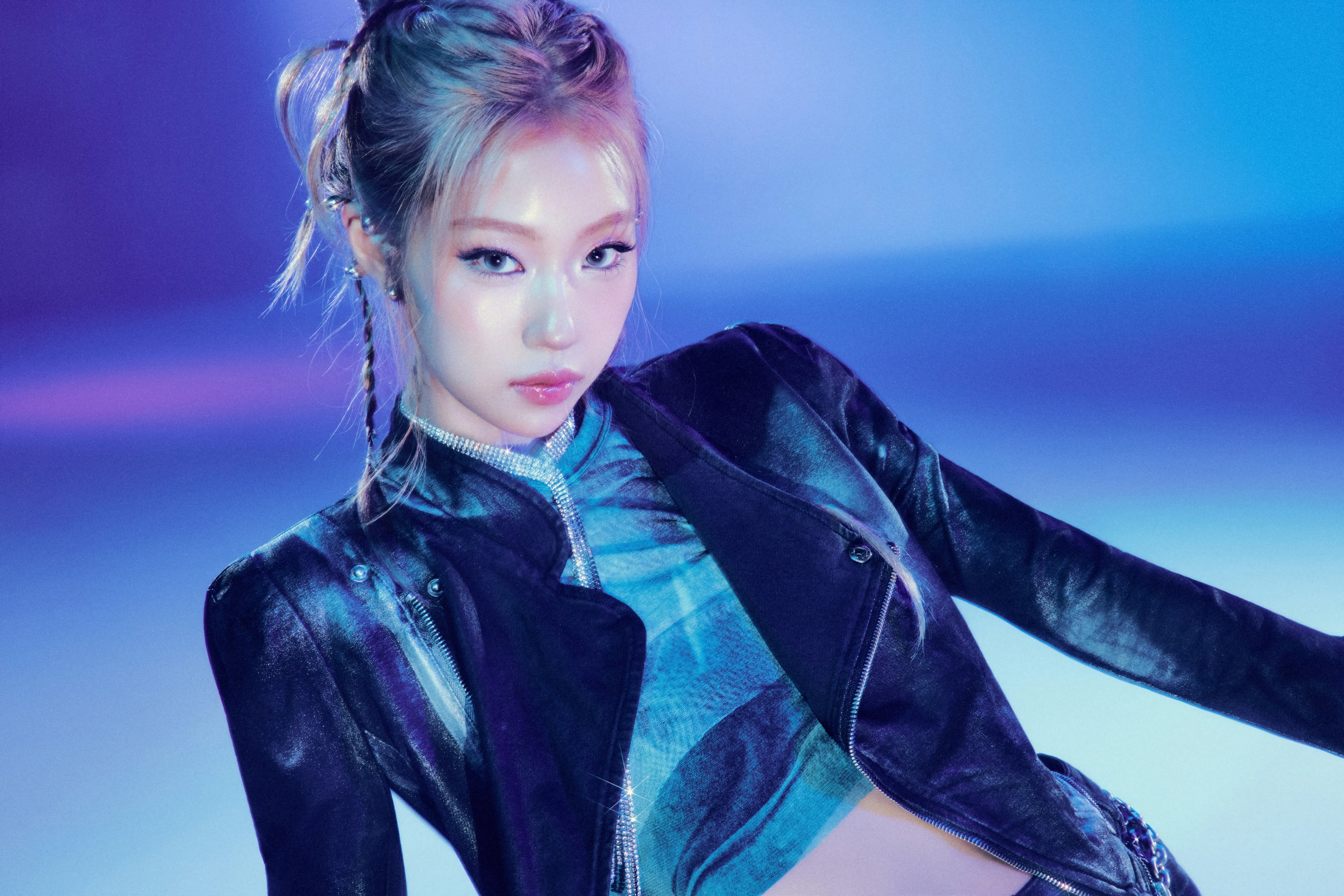 izna 3rd Mini Album ”SET THE TEMPO” Concept Photo 개인컷