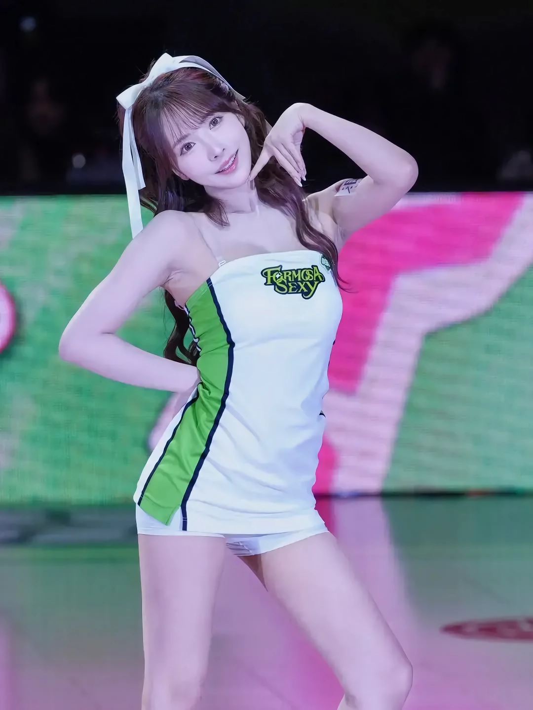 성관계 영상이 떠돌고 있는 현직 치어리더