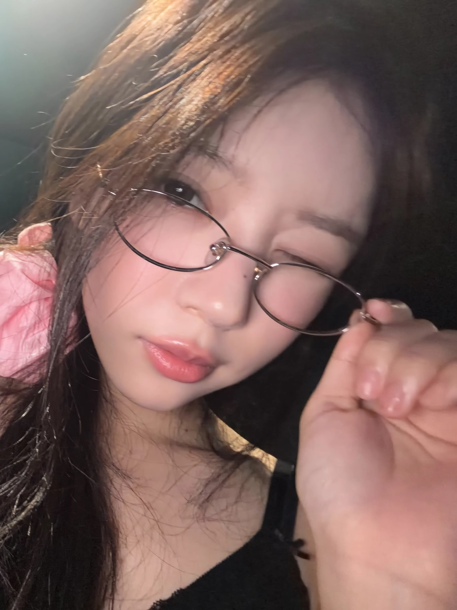 와 지금까지 나온 일본인 아이돌 멤버중 제일 예쁜듯