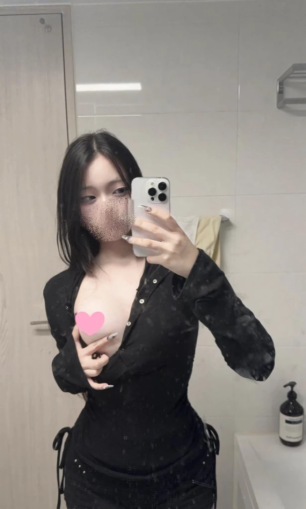 몸매 관리한 존예들의 거울셀카