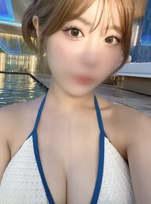 모자이크 실수로 얼굴 노출되었는 초승달녀 근황