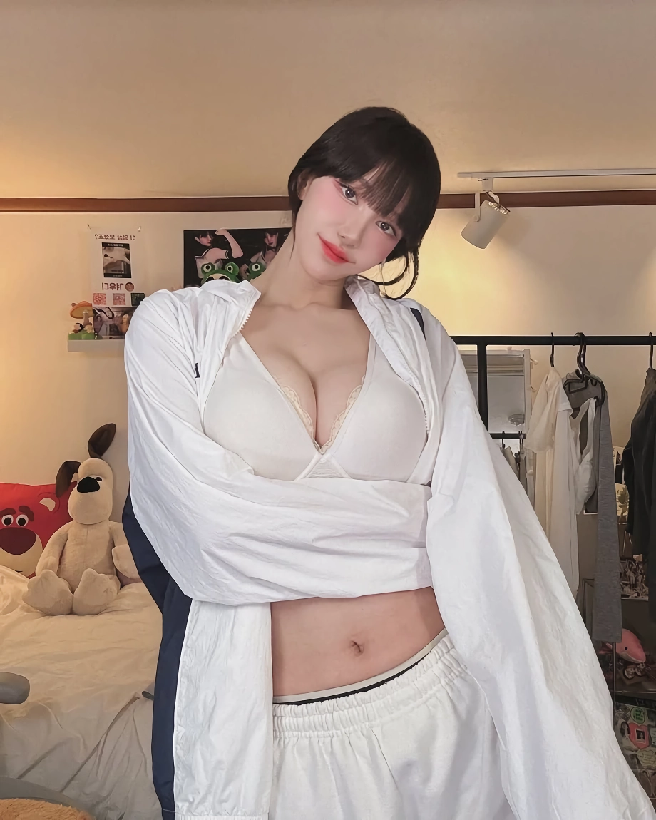 겨우디 큰 브라 가슴골 복근