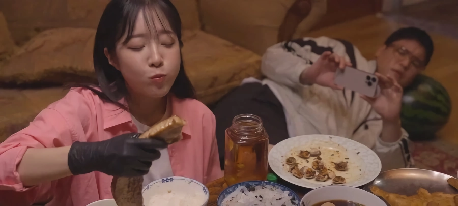 할머니 vs 쯔양