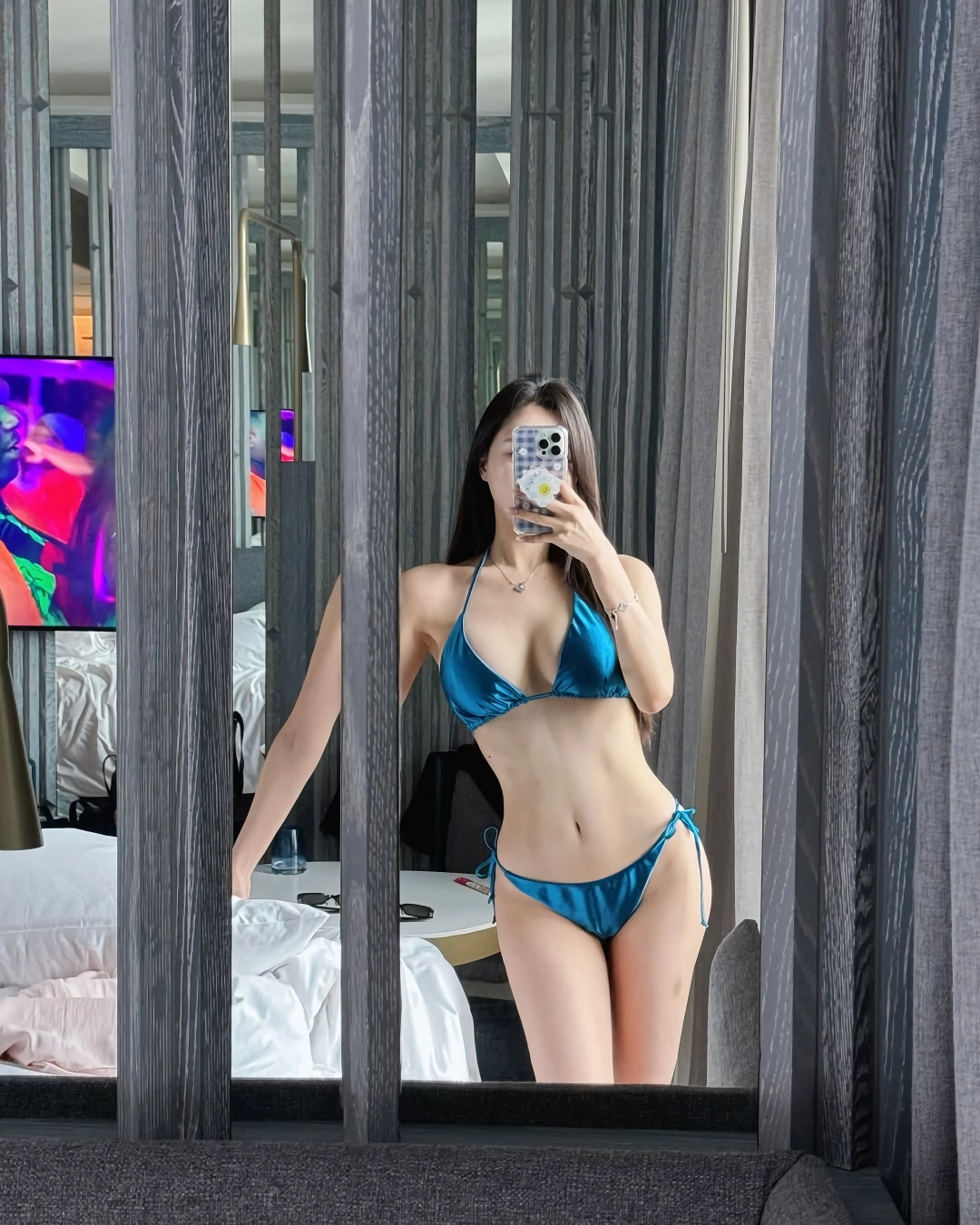 호텔 수영장 몸매 좋은 비키니 누나