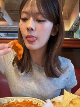 [일본]노기자카 5기생, 가슴이 꽉 찼다며 화제