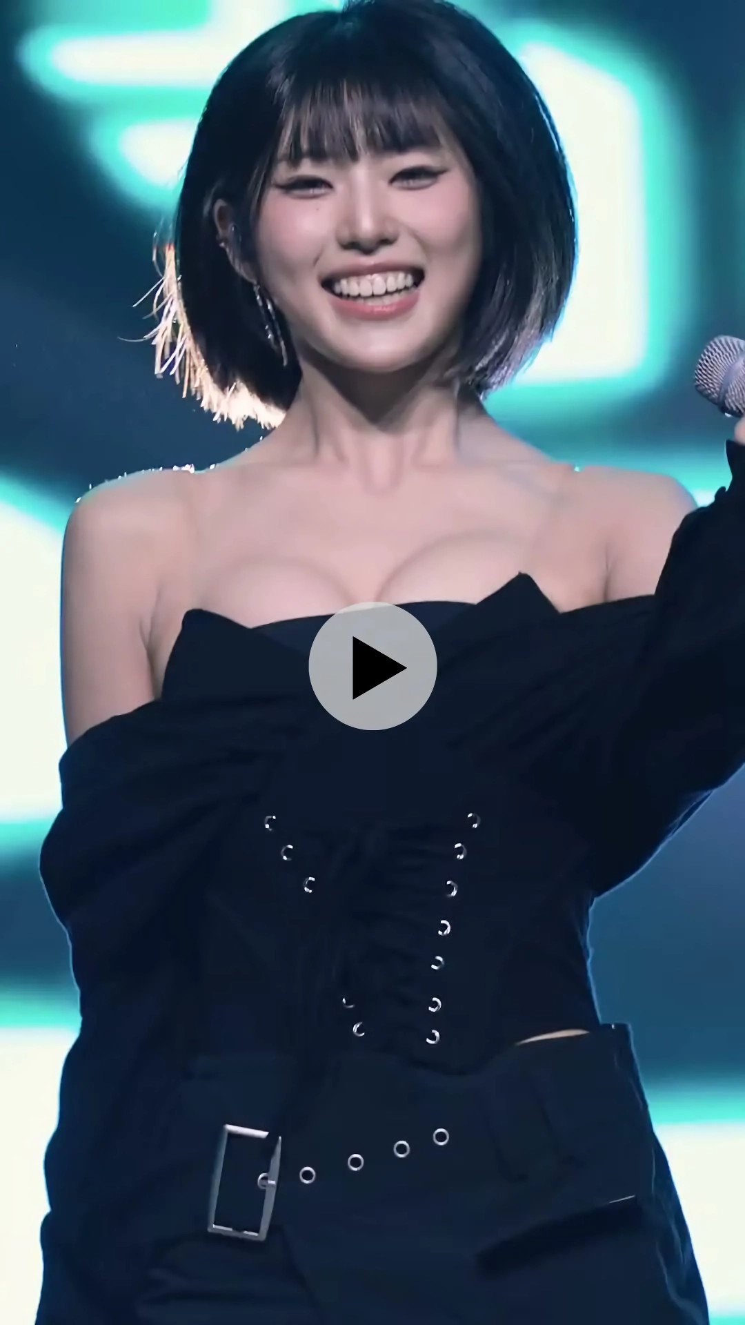 오늘자 하이키 옐 고화질.gif