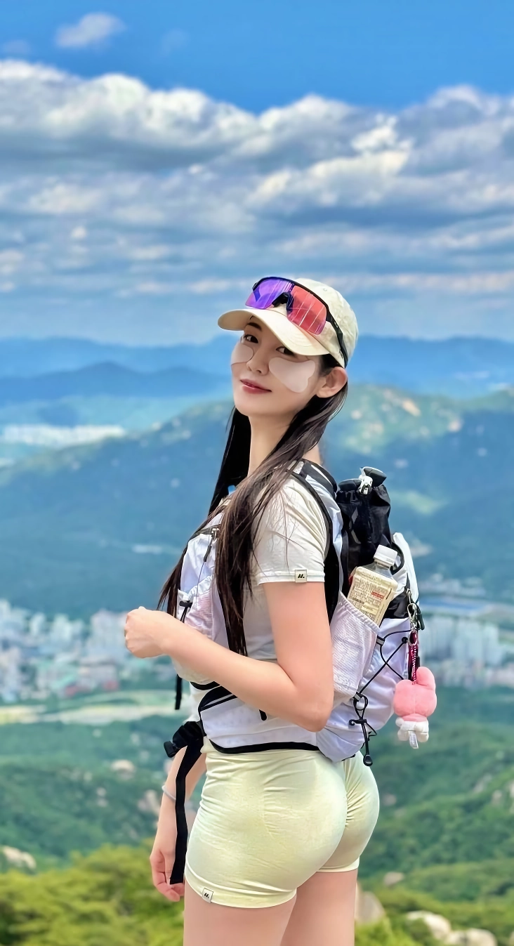 매력적인 등산녀들.jpg
