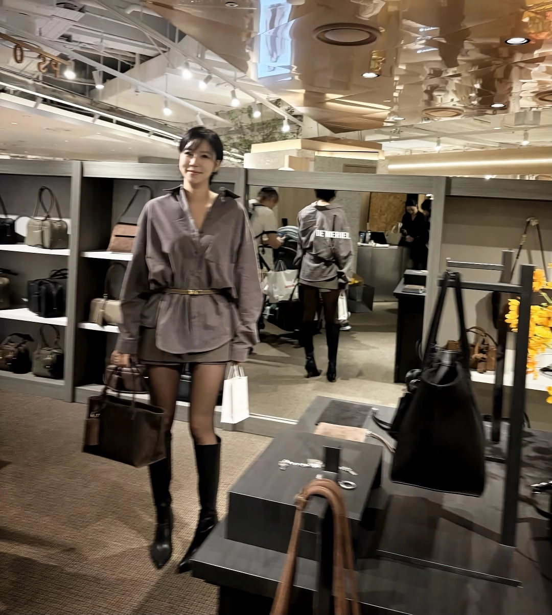 상위 5% 몸매 일듯한 40대 유부녀.jpg