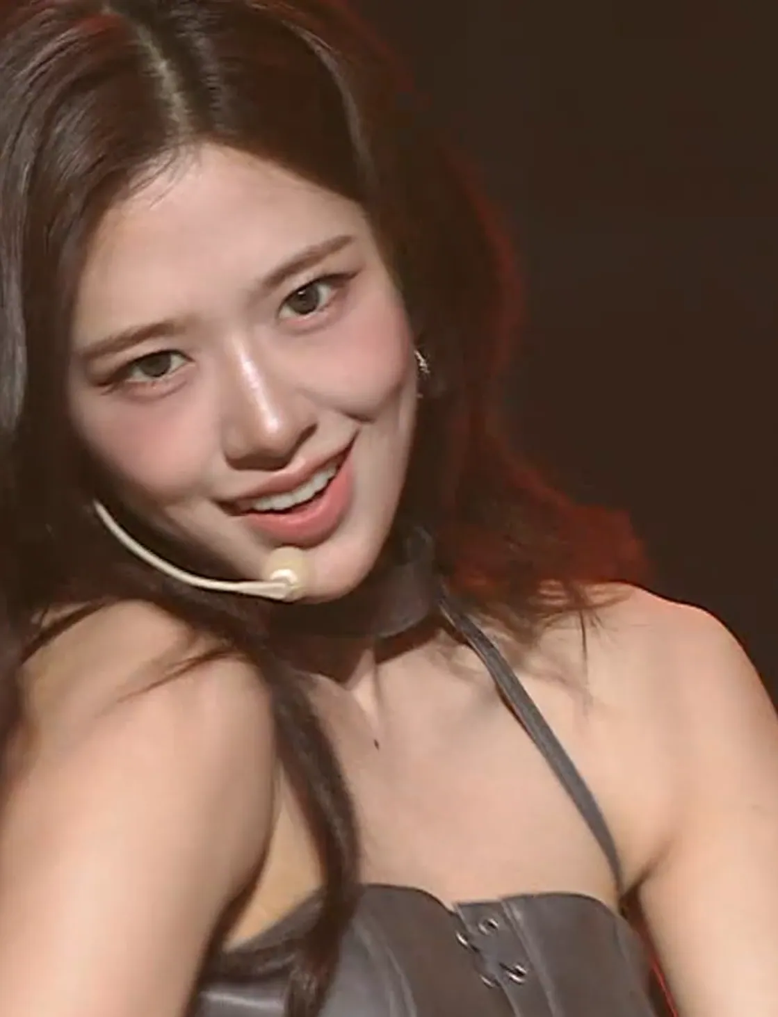 아이브 안유진 일본 무대GIF