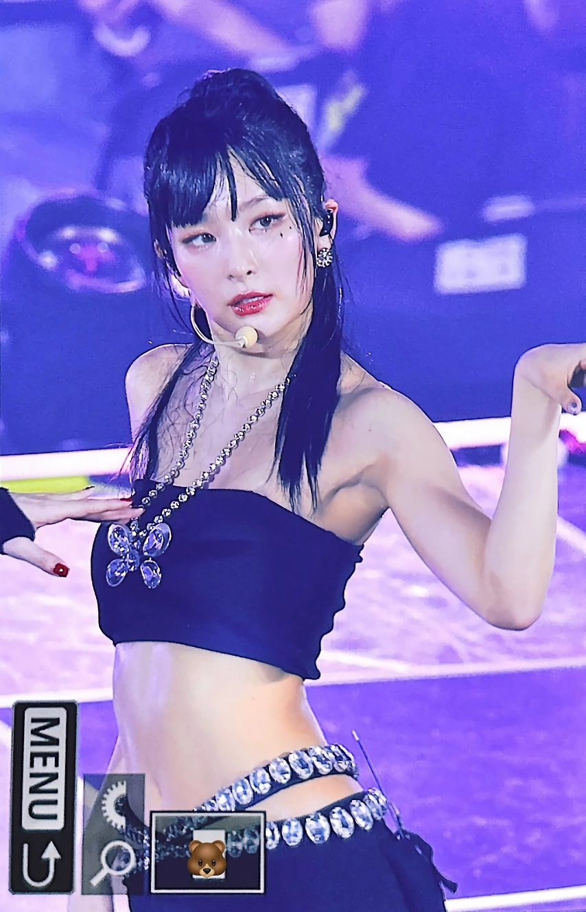 땀에 흠뻑 젖은 레드벨벳 슬기